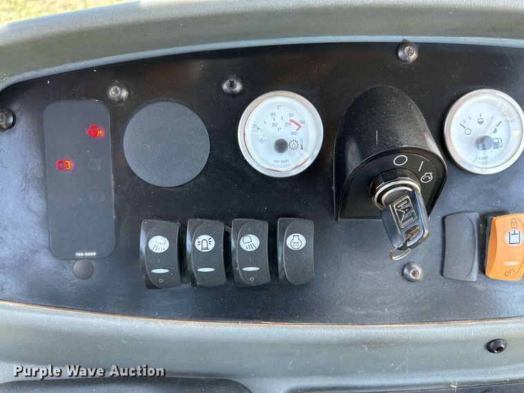 image for item DH8576 2002 Caterpillar 430D  backhoe