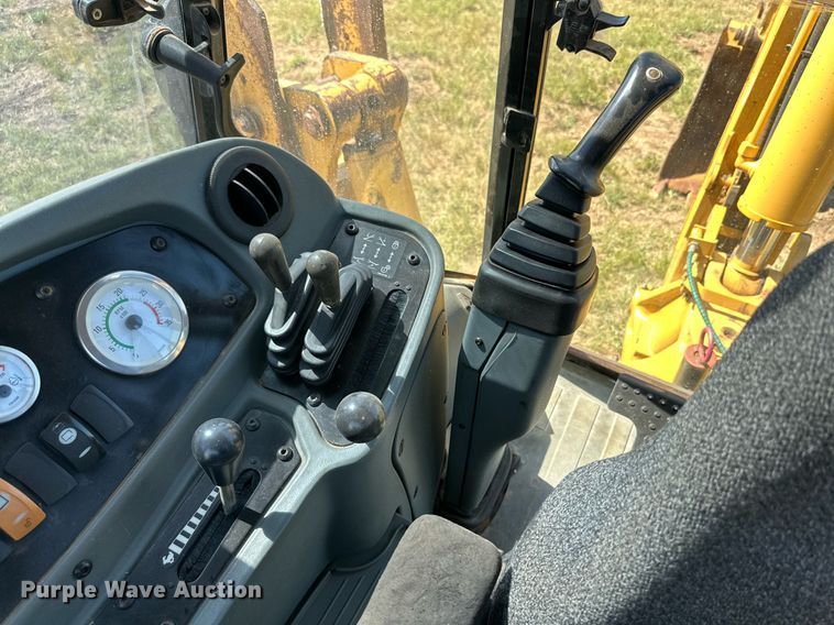 image for item DH8576 2002 Caterpillar 430D  backhoe