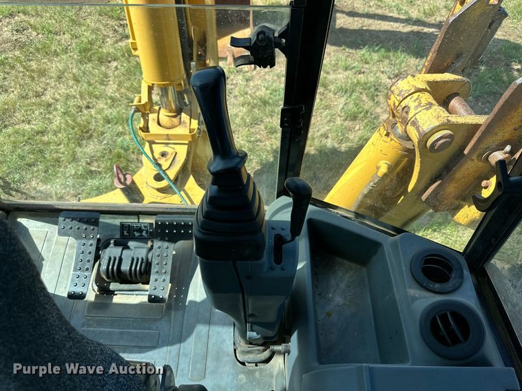 image for item DH8576 2002 Caterpillar 430D  backhoe