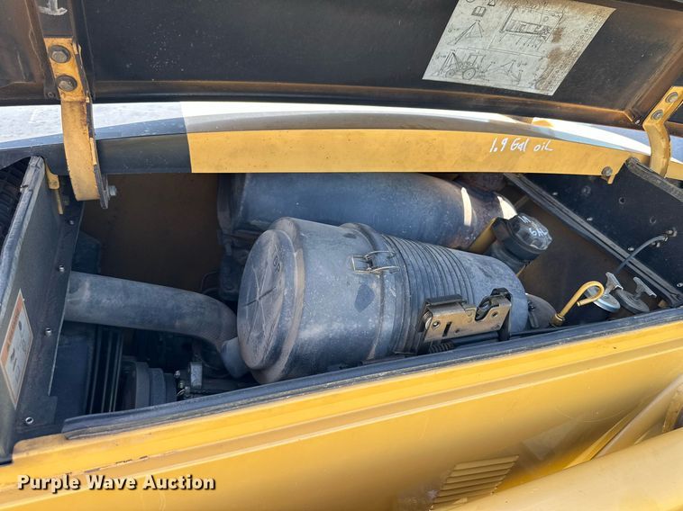 image for item DH8576 2002 Caterpillar 430D  backhoe