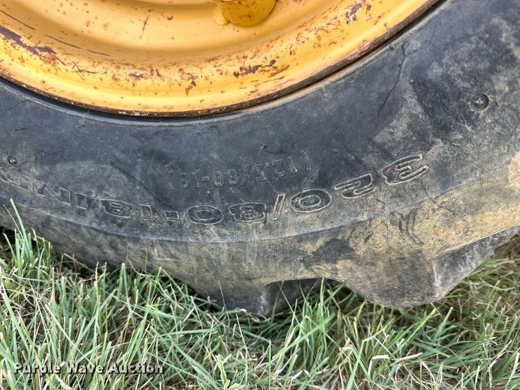 image for item DH8576 2002 Caterpillar 430D  backhoe