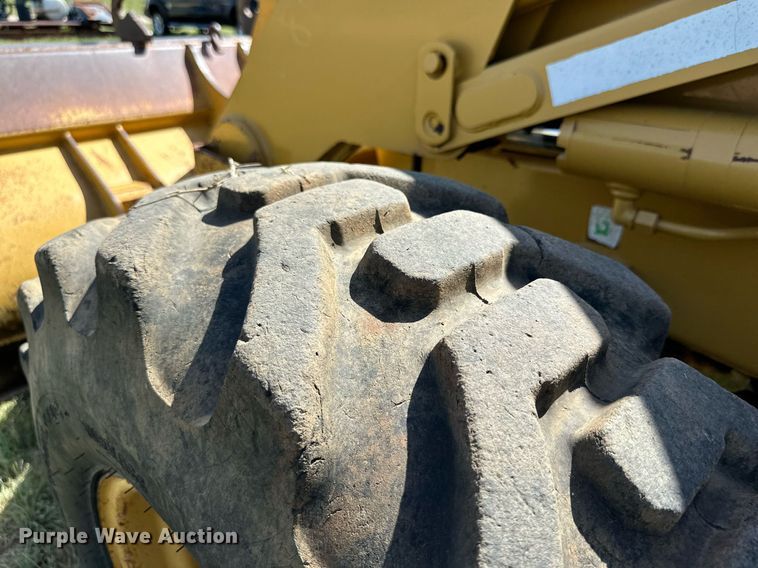 image for item DH8576 2002 Caterpillar 430D  backhoe