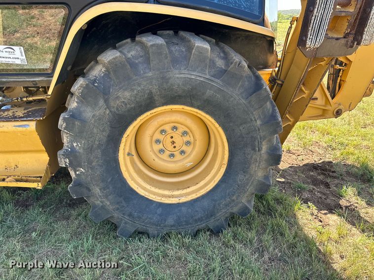 image for item DH8576 2002 Caterpillar 430D  backhoe