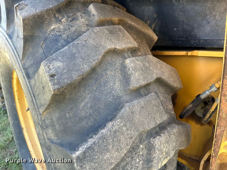 image for item DH8576 2002 Caterpillar 430D  backhoe