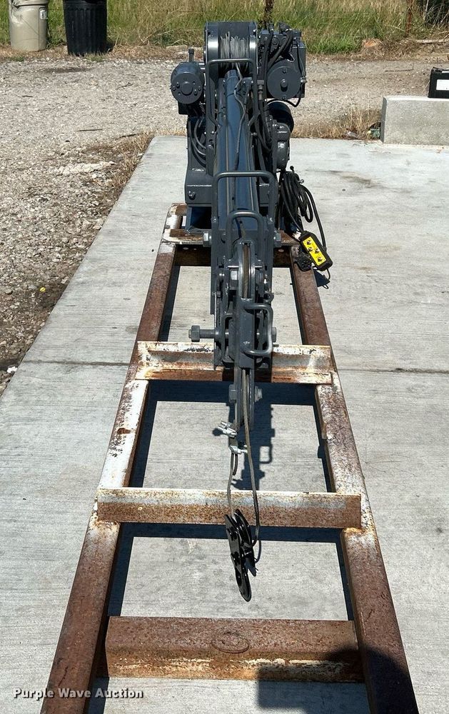 image for item DI7898 Venturo 12 KX truck crane