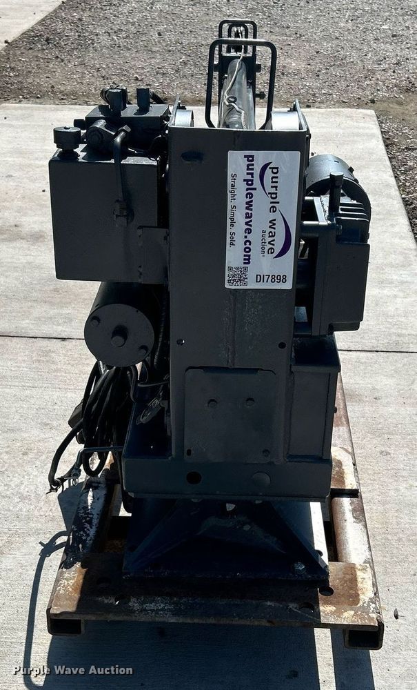 image for item DI7898 Venturo 12 KX truck crane