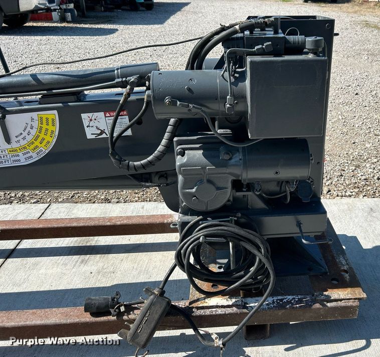 image for item DI7898 Venturo 12 KX truck crane