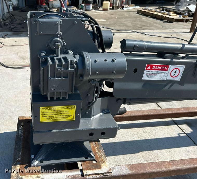 image for item DI7898 Venturo 12 KX truck crane