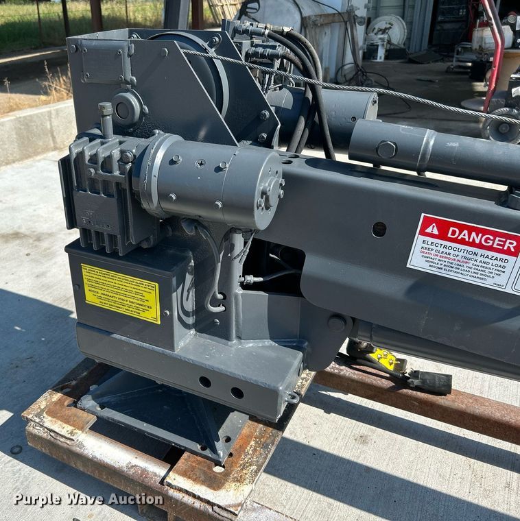 image for item DI7898 Venturo 12 KX truck crane