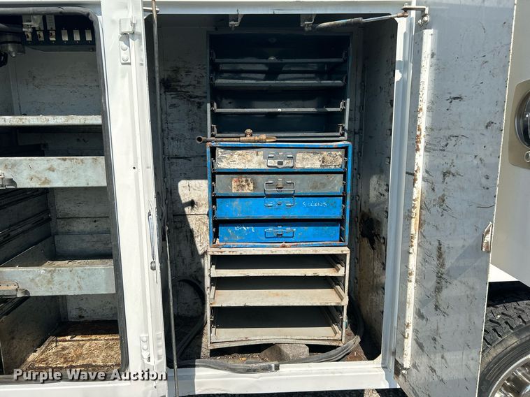 image for item DI7900 1999 Ford F450 Super Duty  utility / service truck