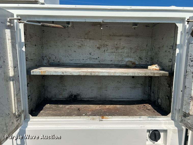 image for item DI7900 1999 Ford F450 Super Duty  utility / service truck