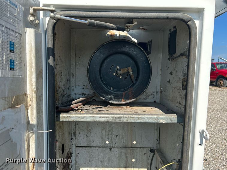 image for item DI7900 1999 Ford F450 Super Duty  utility / service truck