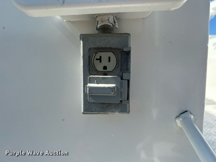 image for item DI7900 1999 Ford F450 Super Duty  utility / service truck