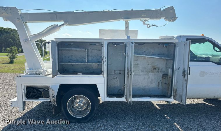 image for item DI7900 1999 Ford F450 Super Duty  utility / service truck