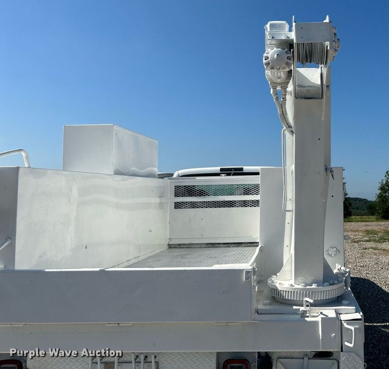 image for item DI7900 1999 Ford F450 Super Duty  utility / service truck