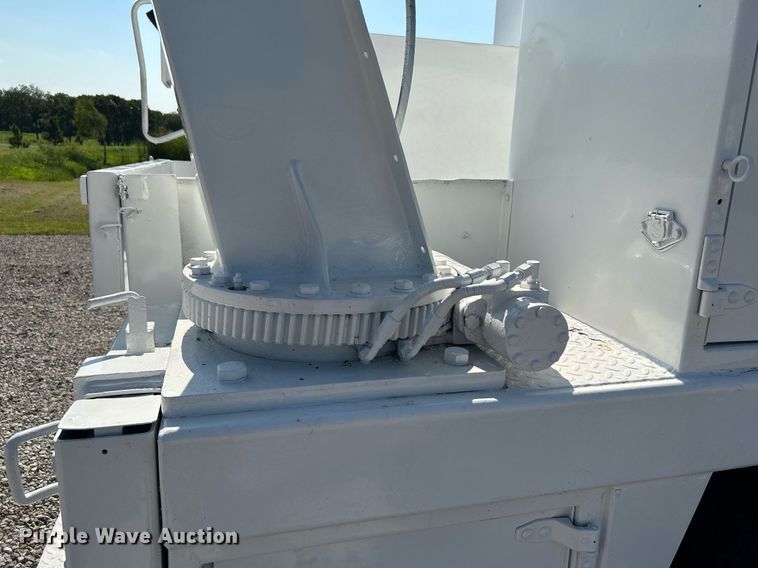 image for item DI7900 1999 Ford F450 Super Duty  utility / service truck