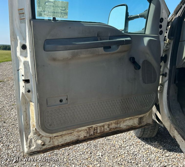 image for item DI7900 1999 Ford F450 Super Duty  utility / service truck