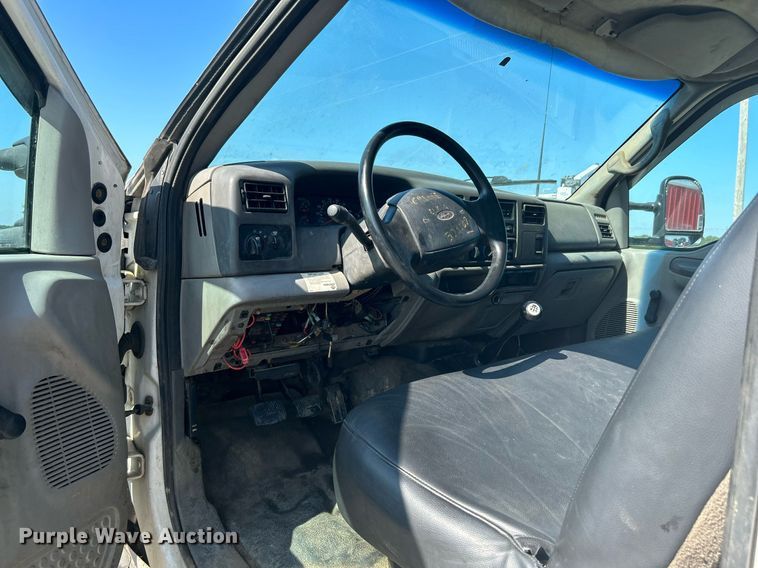 image for item DI7900 1999 Ford F450 Super Duty  utility / service truck