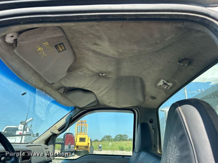 image for item DI7900 1999 Ford F450 Super Duty  utility / service truck