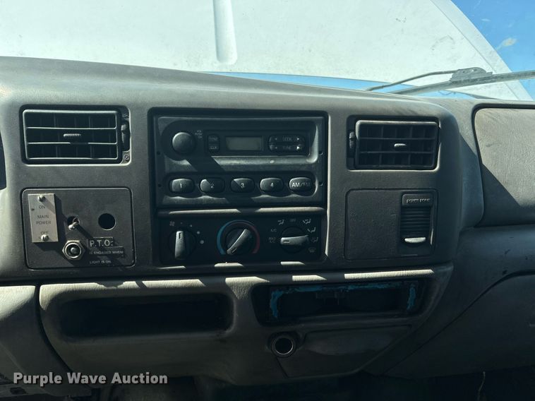 image for item DI7900 1999 Ford F450 Super Duty  utility / service truck