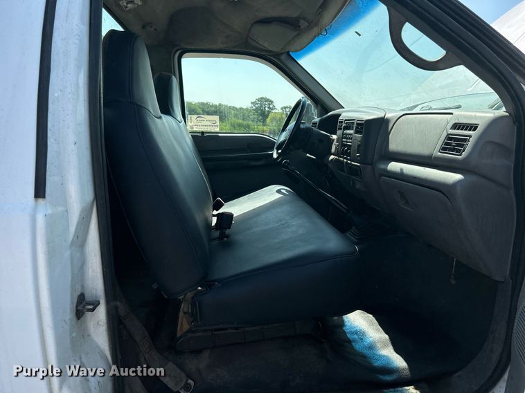 image for item DI7900 1999 Ford F450 Super Duty  utility / service truck