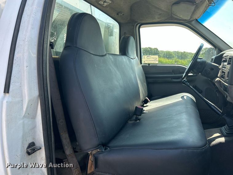 image for item DI7900 1999 Ford F450 Super Duty  utility / service truck