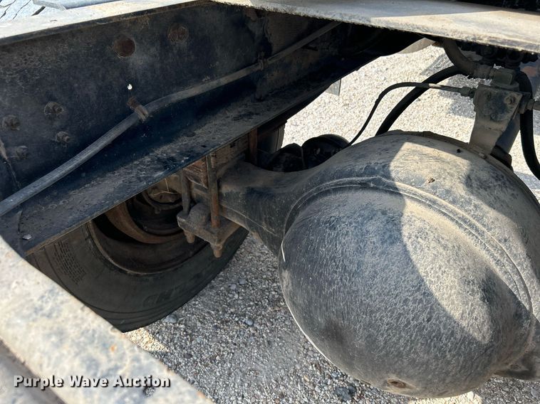 image for item DI7902 1996 International 8200  semi truck