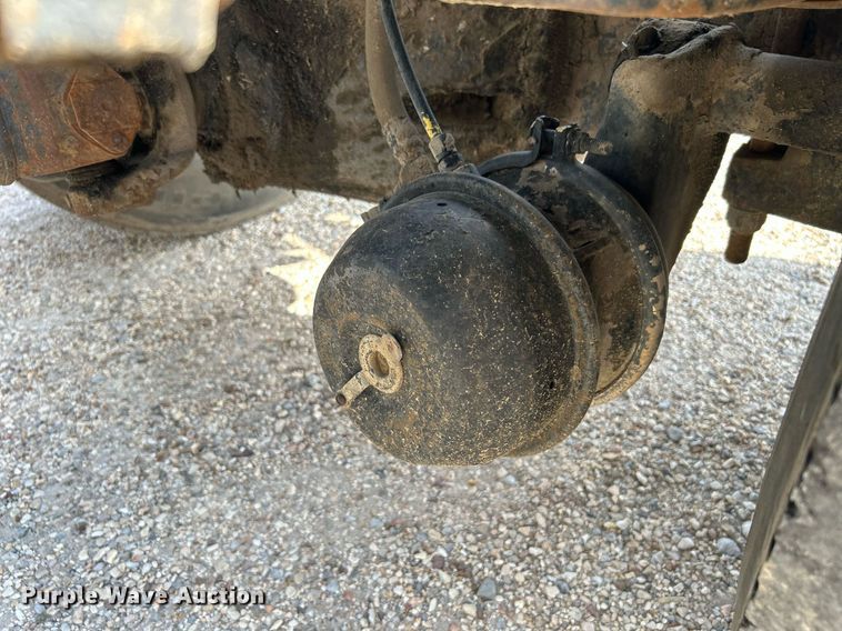 image for item DI7902 1996 International 8200  semi truck