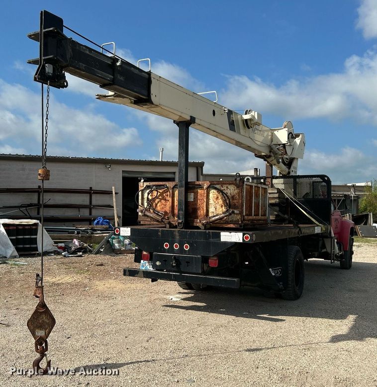 image for item DI7904 1990 Ford F800  crane truck