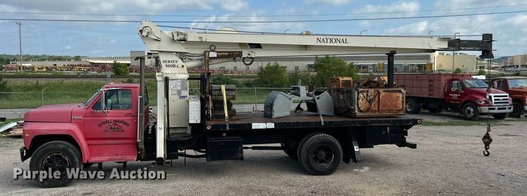 image for item DI7904 1990 Ford F800  crane truck