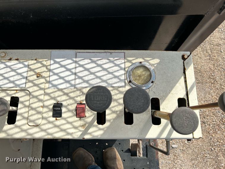 image for item DI7904 1990 Ford F800  crane truck