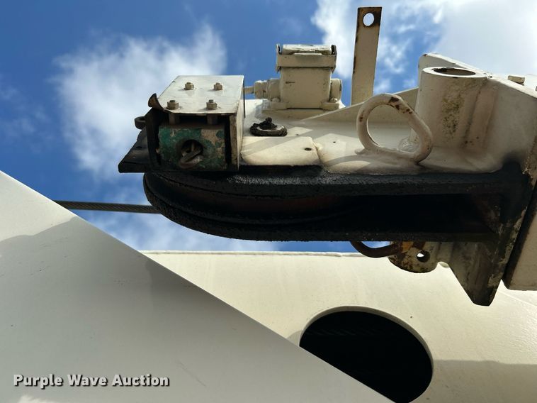 image for item DI7904 1990 Ford F800  crane truck