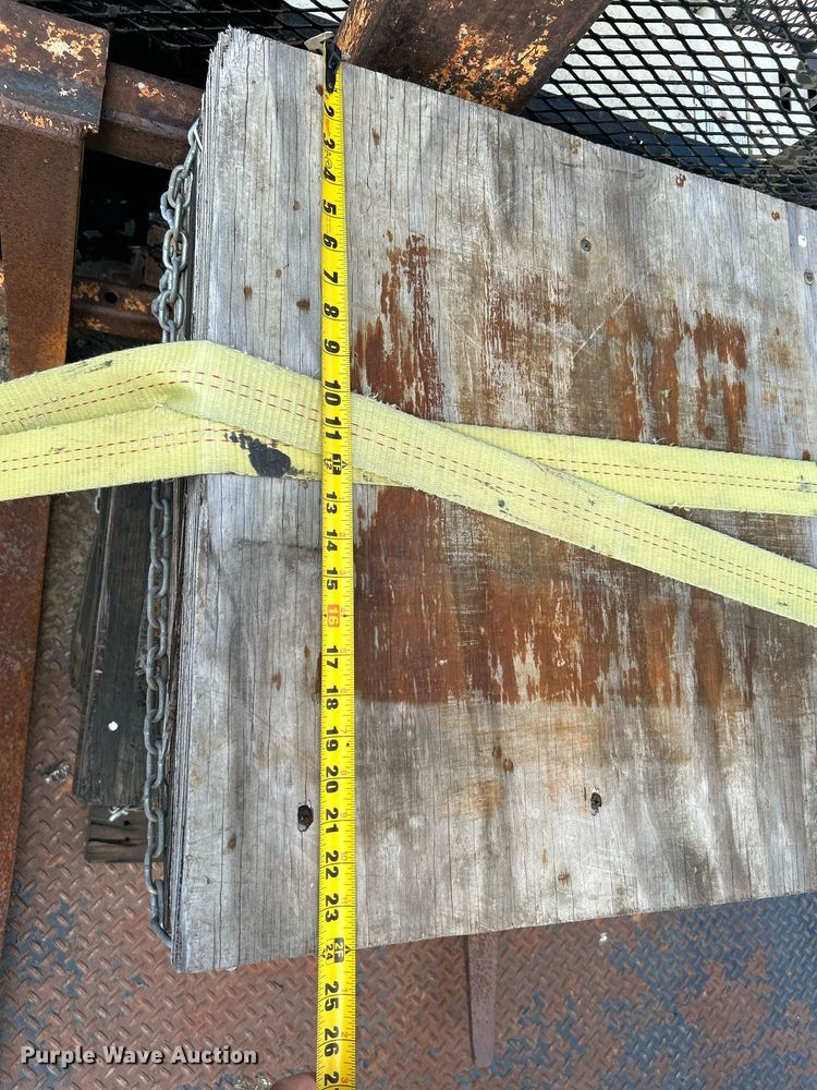 image for item DI7904 1990 Ford F800  crane truck