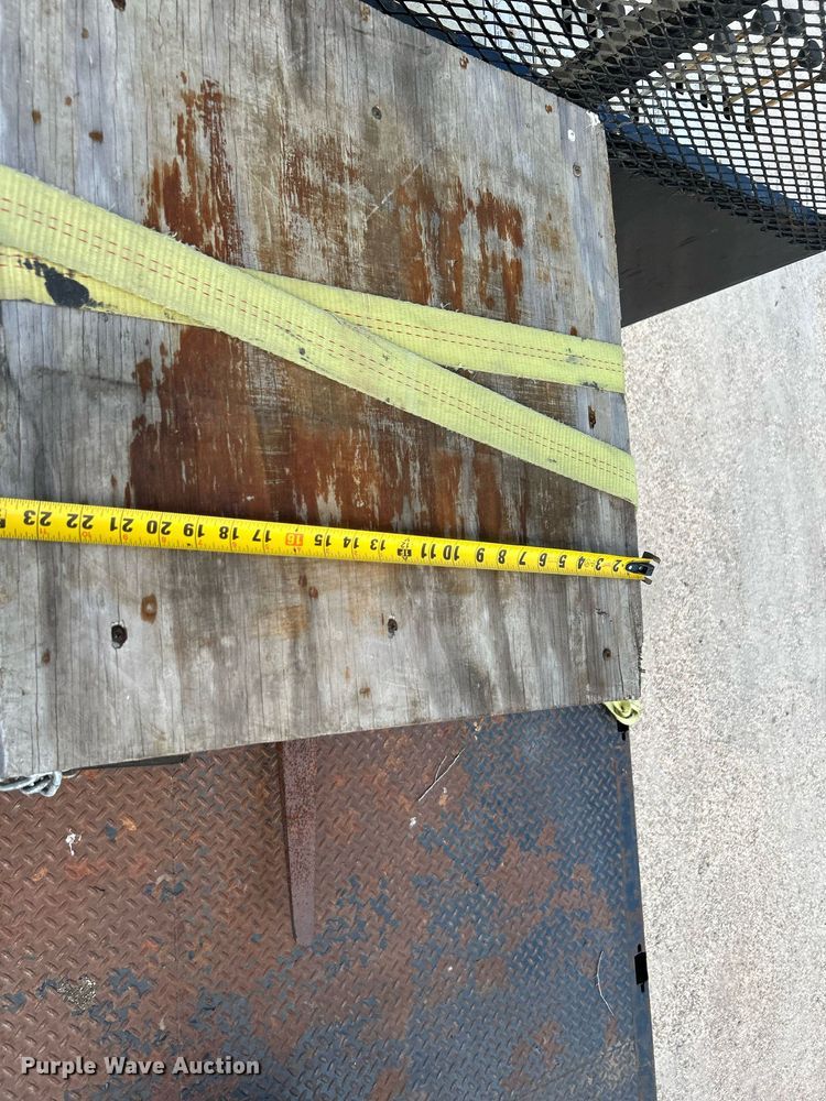 image for item DI7904 1990 Ford F800  crane truck