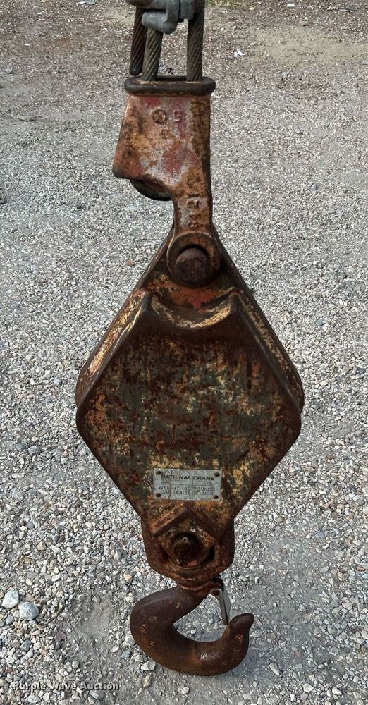 image for item DI7904 1990 Ford F800  crane truck