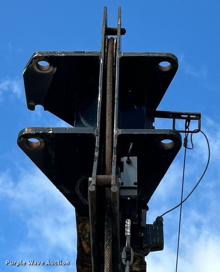 image for item DI7904 1990 Ford F800  crane truck