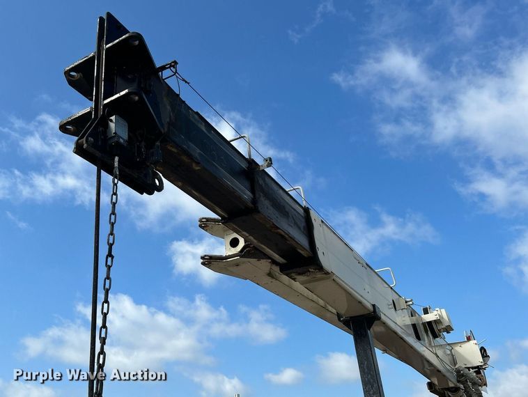 image for item DI7904 1990 Ford F800  crane truck