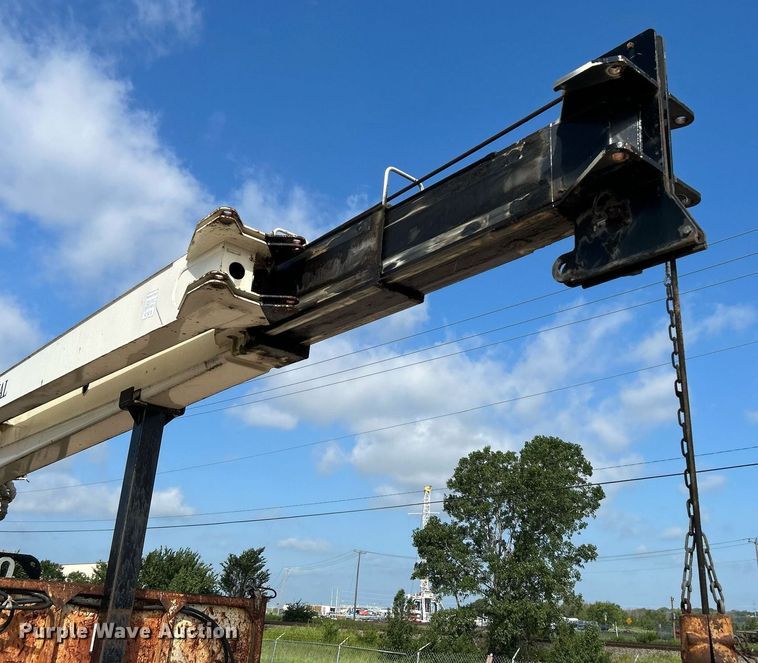 image for item DI7904 1990 Ford F800  crane truck