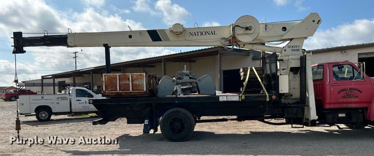 image for item DI7904 1990 Ford F800  crane truck