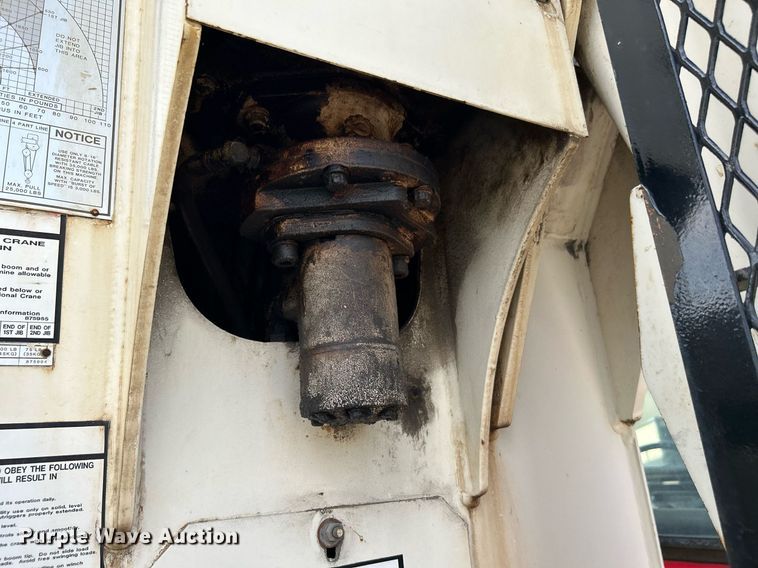 image for item DI7904 1990 Ford F800  crane truck