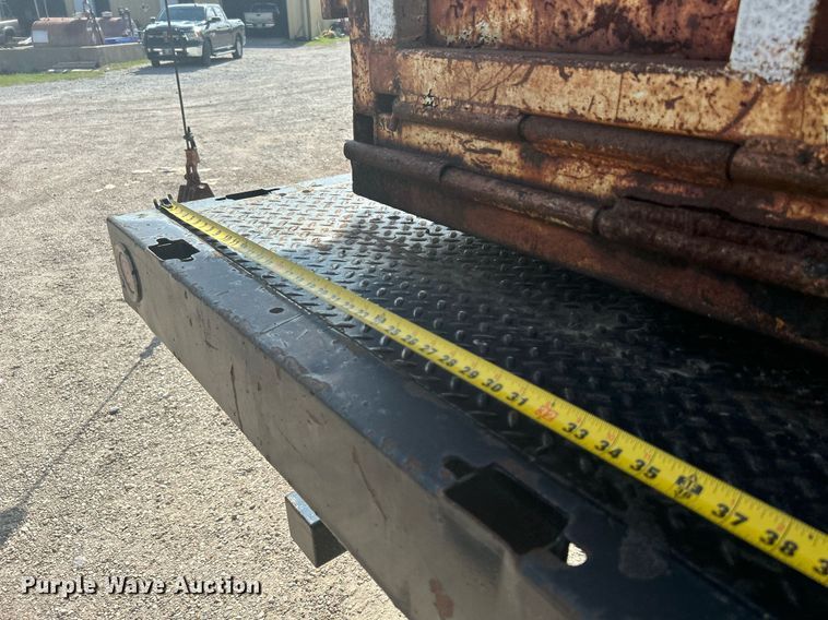 image for item DI7904 1990 Ford F800  crane truck