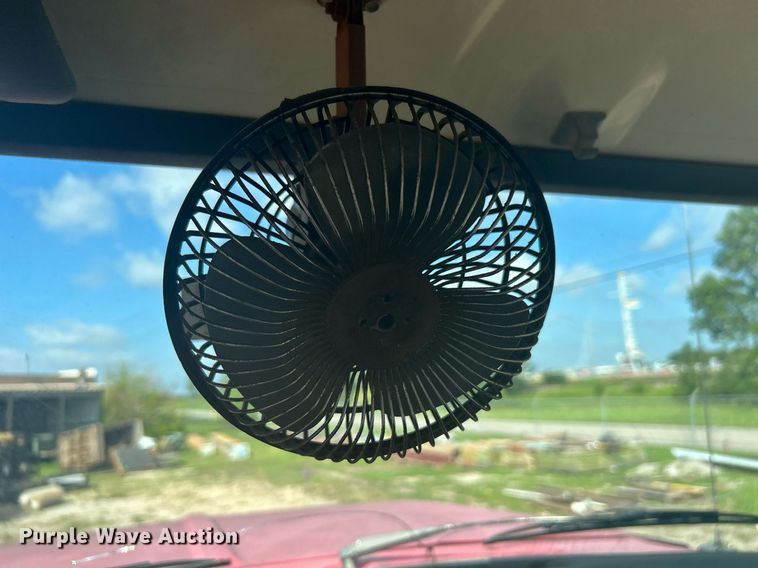 image for item DI7904 1990 Ford F800  crane truck