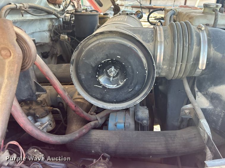 image for item DI7904 1990 Ford F800  crane truck