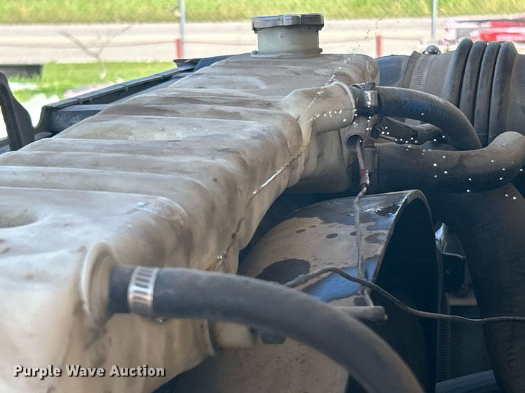 image for item DI7904 1990 Ford F800  crane truck