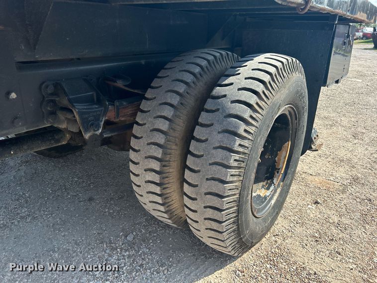 image for item DI7904 1990 Ford F800  crane truck