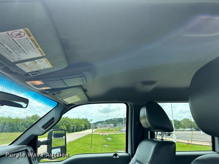 image for item DI7913 2011 Ford F550 Super Duty  Crew Cab utility / service truck