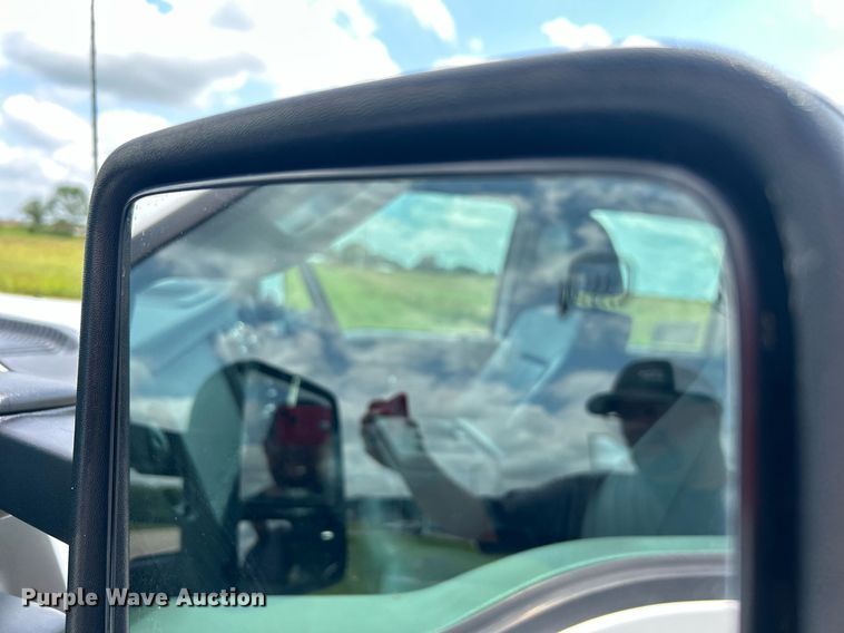 image for item DI7913 2011 Ford F550 Super Duty  Crew Cab utility / service truck