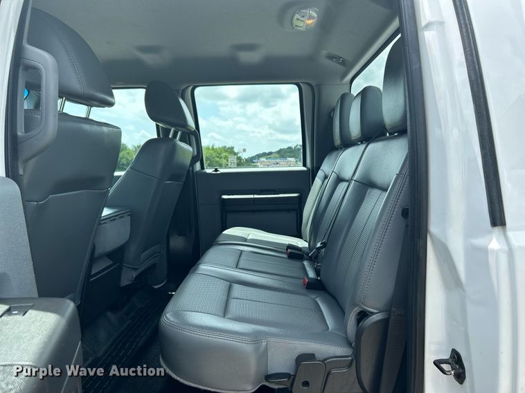 image for item DI7913 2011 Ford F550 Super Duty  Crew Cab utility / service truck