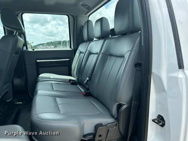 image for item DI7913 2011 Ford F550 Super Duty  Crew Cab utility / service truck