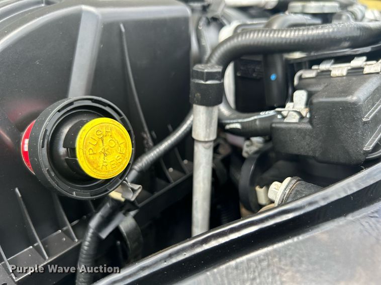 image for item DI7913 2011 Ford F550 Super Duty  Crew Cab utility / service truck